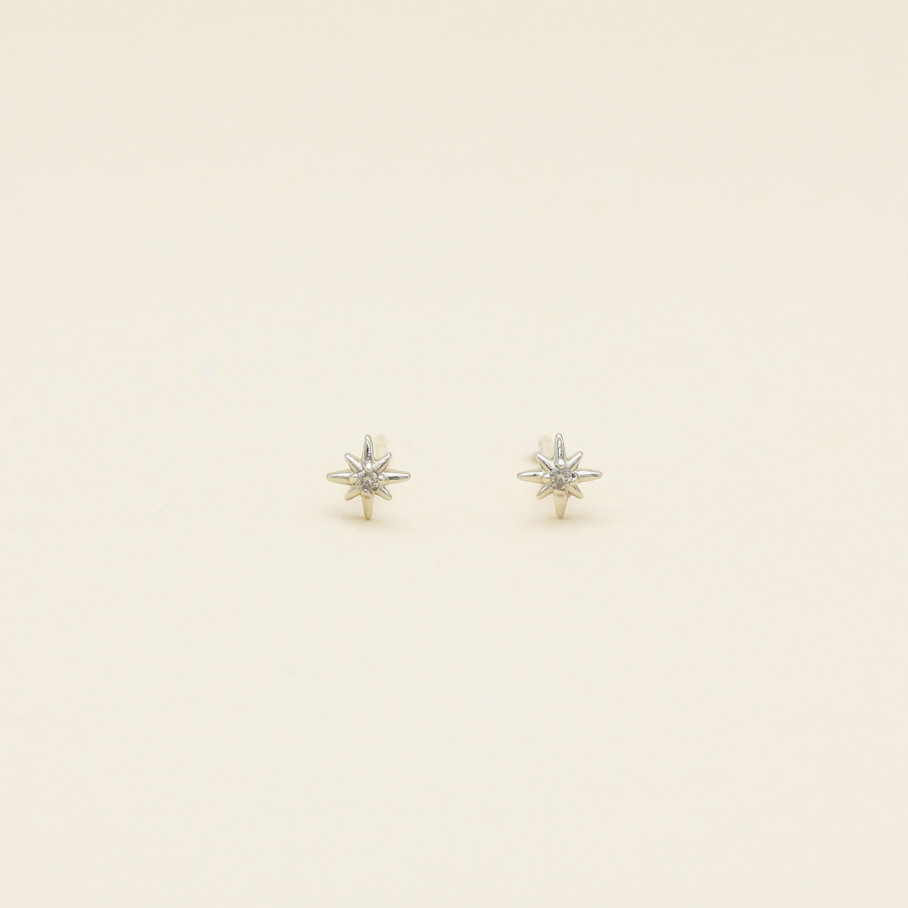 Mini Star Earring