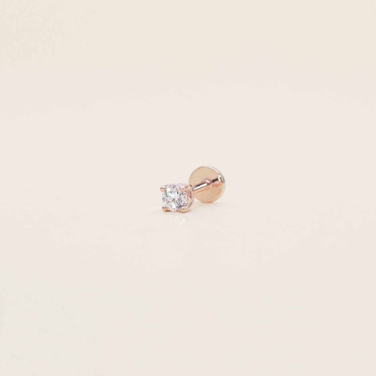 4Prong 0.1ct Tragus Piercing